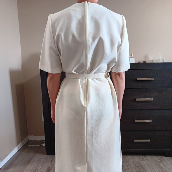 Vintage D'Allaird's 80s Cream Sheath Dress: Belted Midi, Made in Canada. Size M - Picture 3 of 7